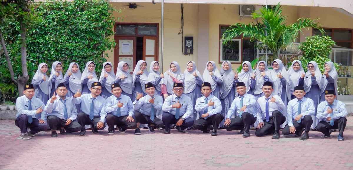 GURU DAN KARYAWAN SDI MUHAMMADIYAH 1 PANJI